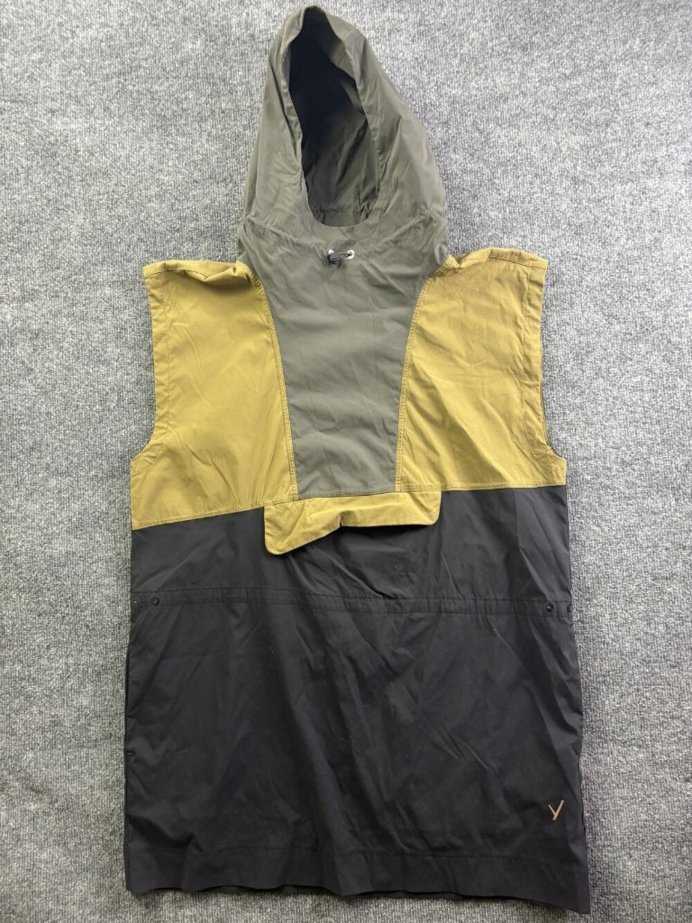 Indyeva Rain Poncho Womens‎ Large Black Green Hooded Lightweight Softshell